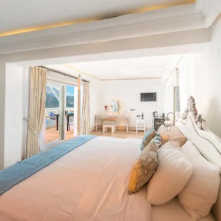 Likya Gardens Bed & Breakfast 4*
