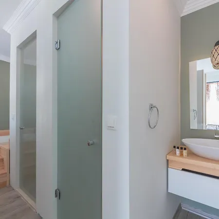 Alojamento de Acomodação e Pequeno-almoço Likya Gardens 4*