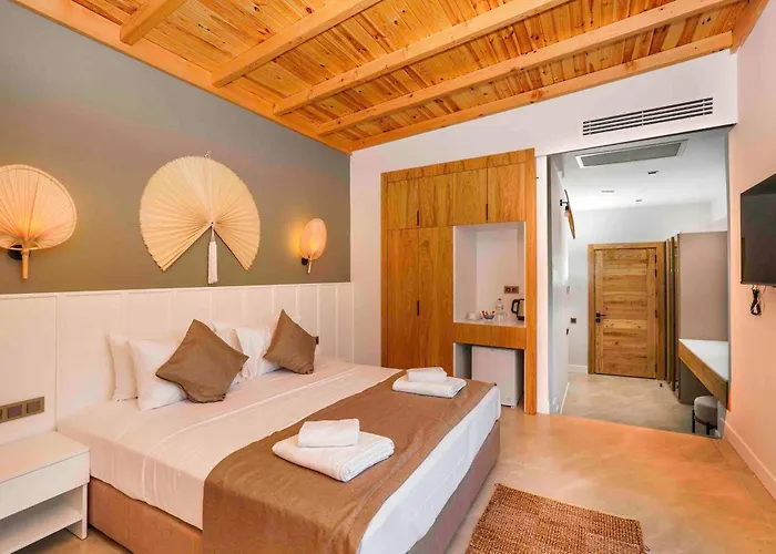 Likya Gardens Bed & Breakfast 4*